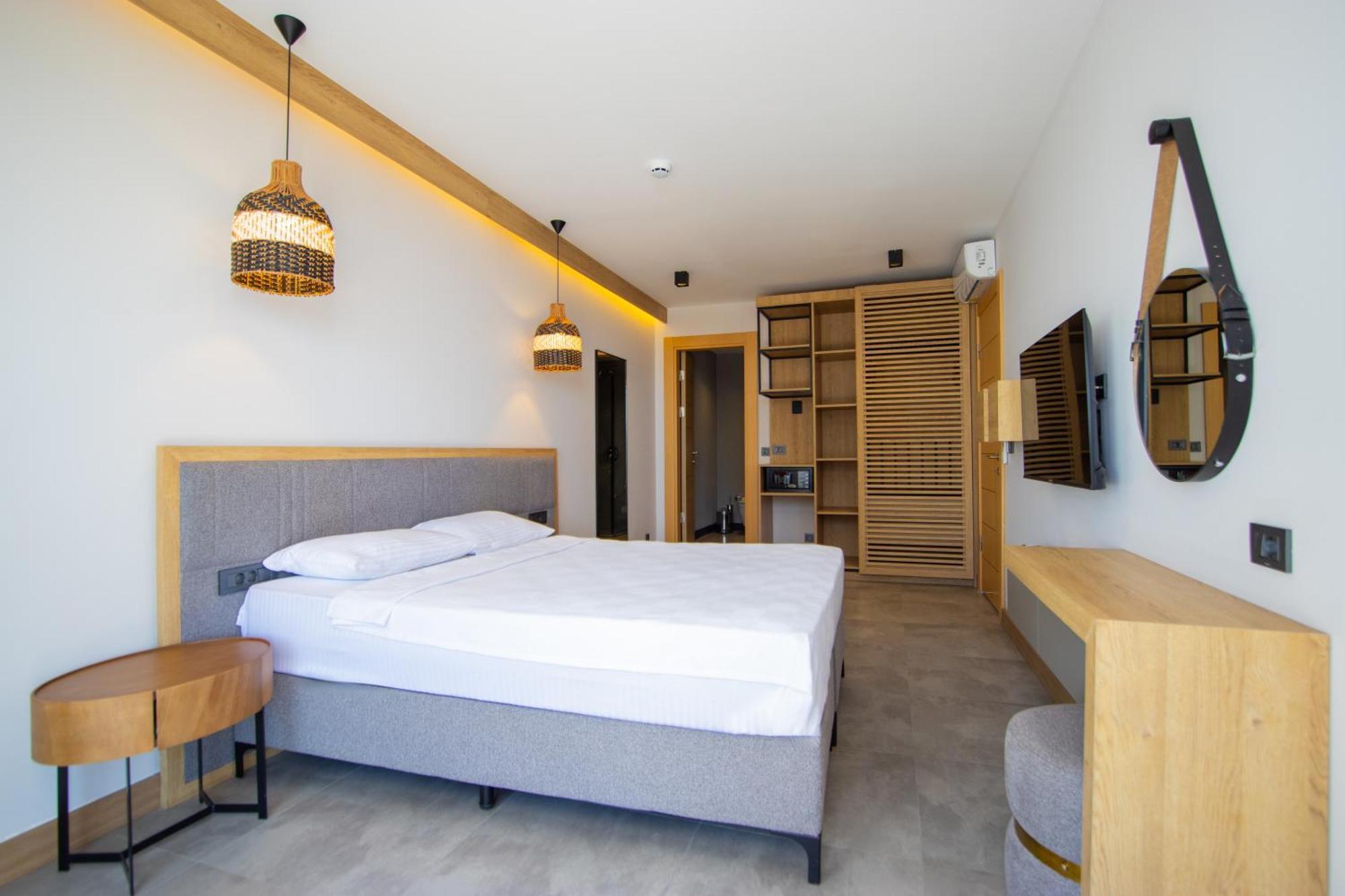 Asterina Hotel Тургутрейс Экстерьер фото